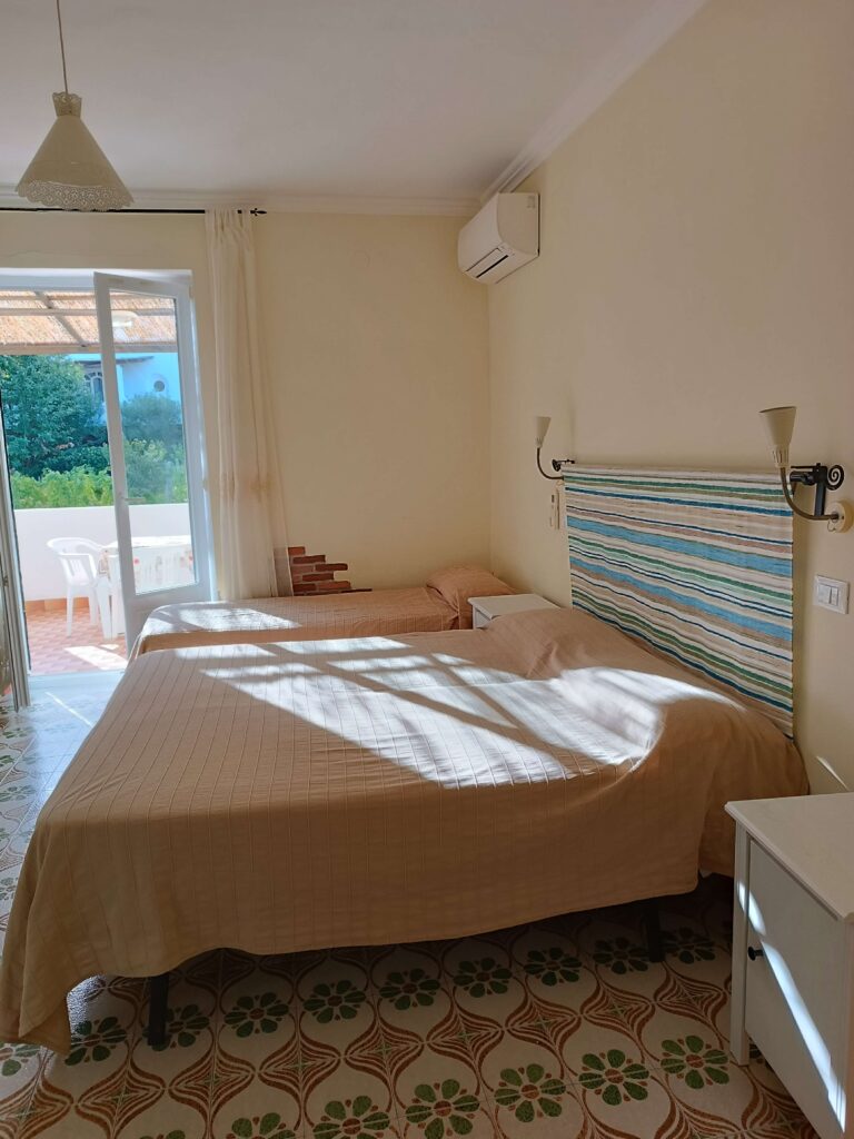 tripla-self-catering-villa-olivia-residence-ischia